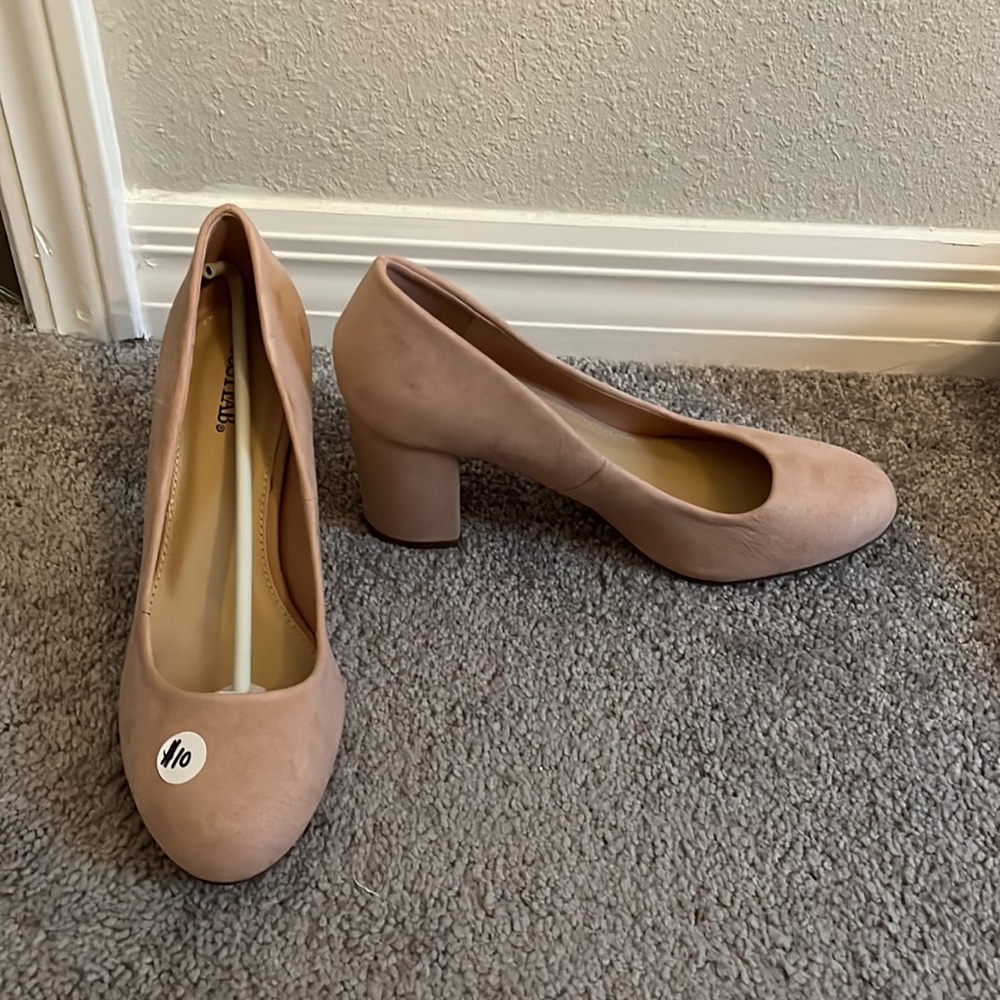 Shoes - Picture 7 of 16